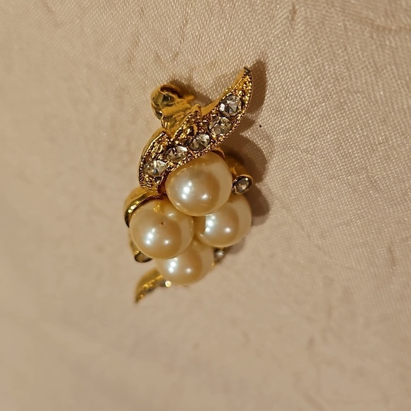 RICHELIEU Vintage Faux Pearl & Rhinestone Brooch - Picture 3 of 6